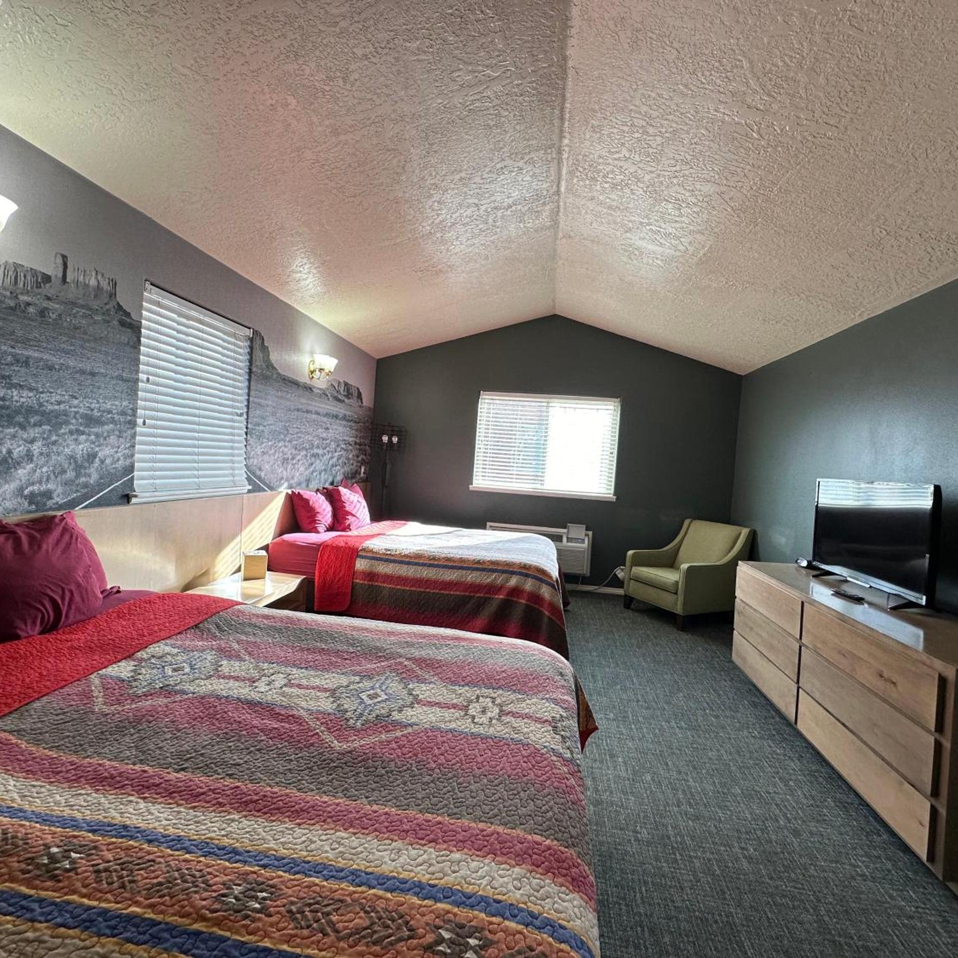 Efficiency, Suite, 2 Queen Beds, Sofa