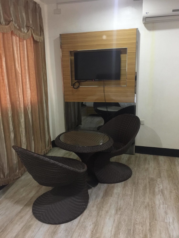 Jeamco Royal Hotel - Palawan 51/58