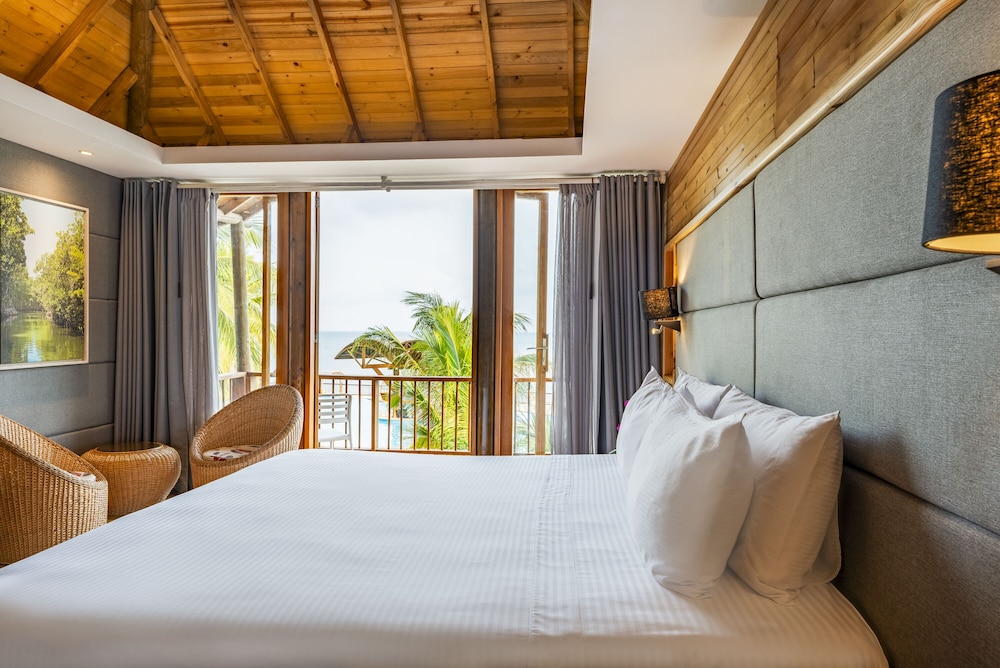 Hotel Isla Del Encanto 26/61