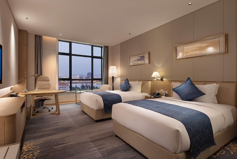 Howard Johnson by Wyndham Jimei Lake Plaza Xiamen 11/51