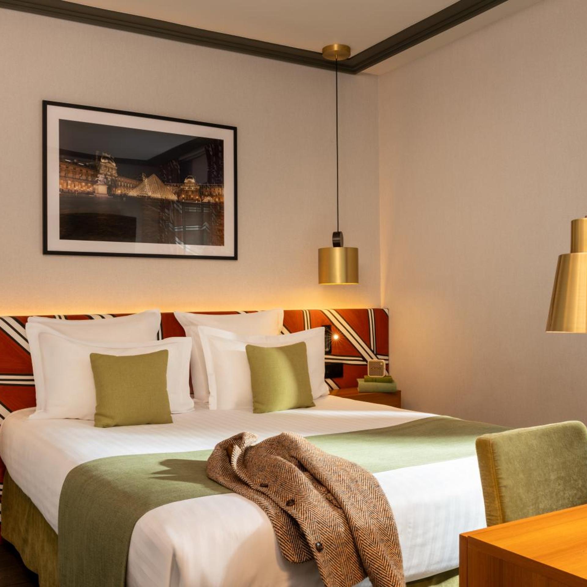 SUPERIOR, DOUBLE BED