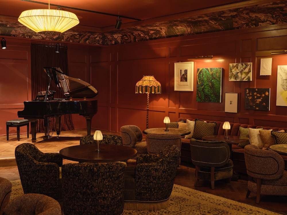 THE NOMAD HOTEL 26/33