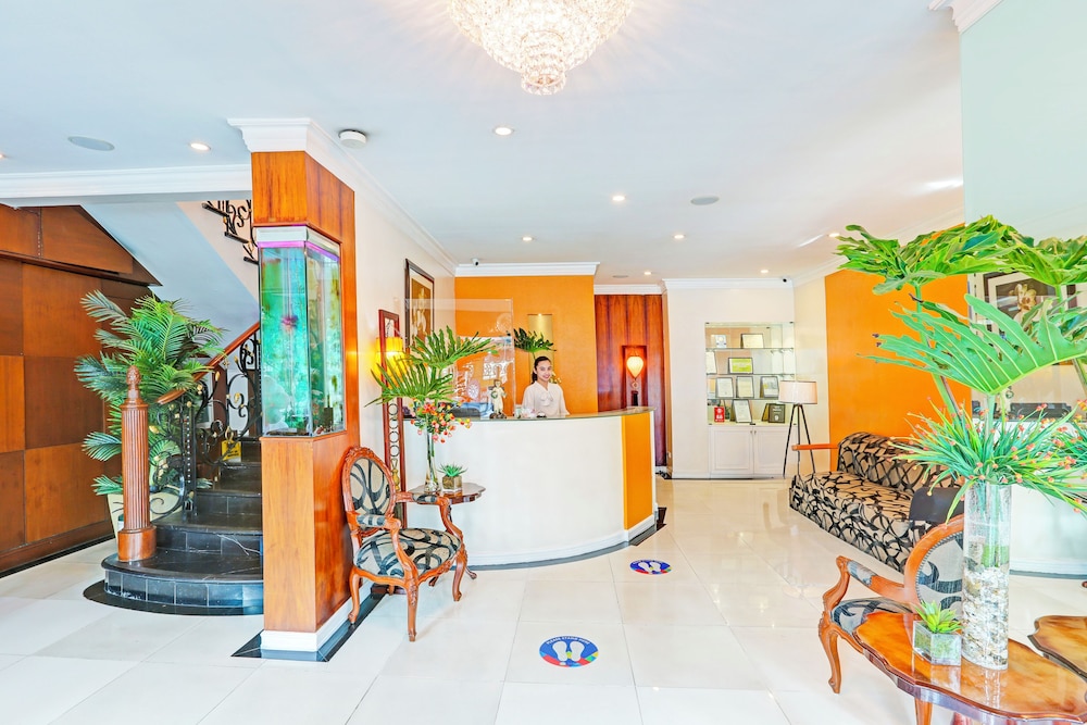 Townhouse OAK Makati Manila Near PNR Pasay Evangelista formerly VIP Suites 10/47