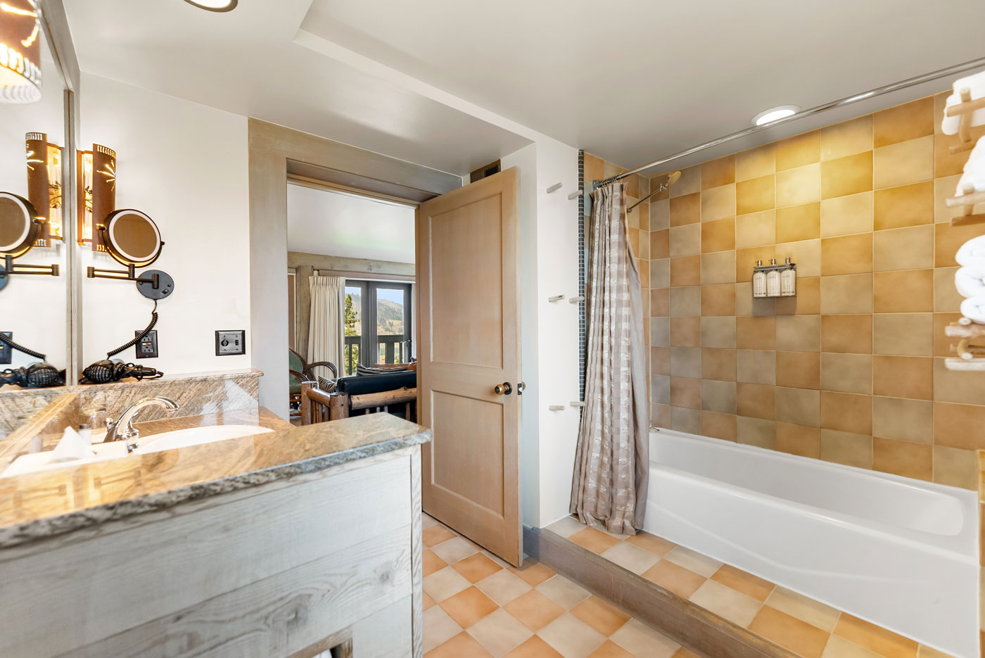 Garden, Suite, Double or Twin Bed
