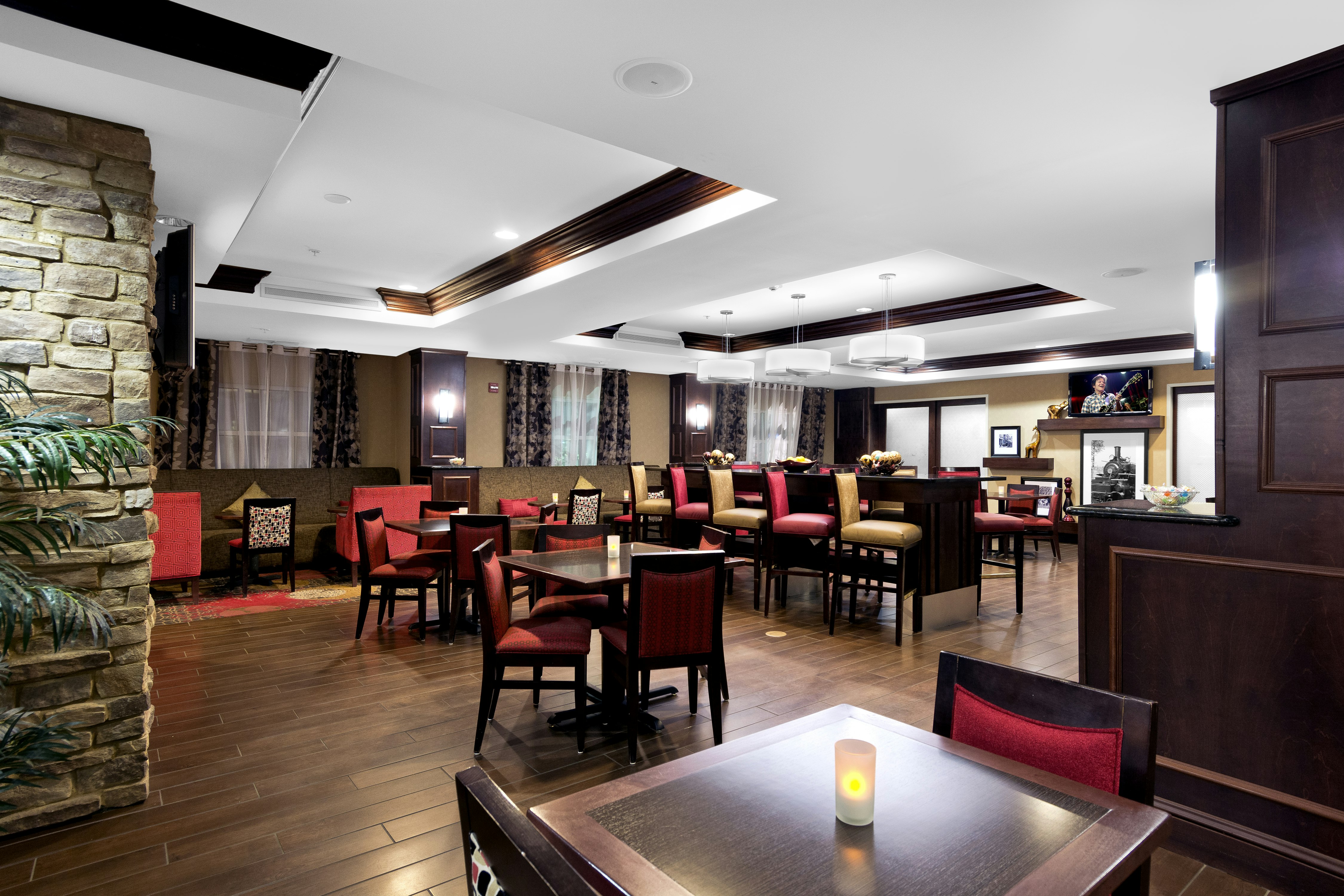 Hampton Inn Statesville 51/72