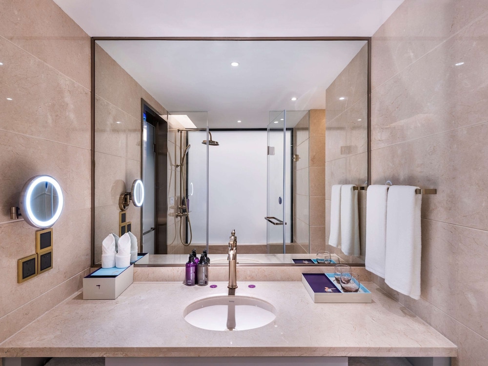Mercure Nantong Downtown 38/65