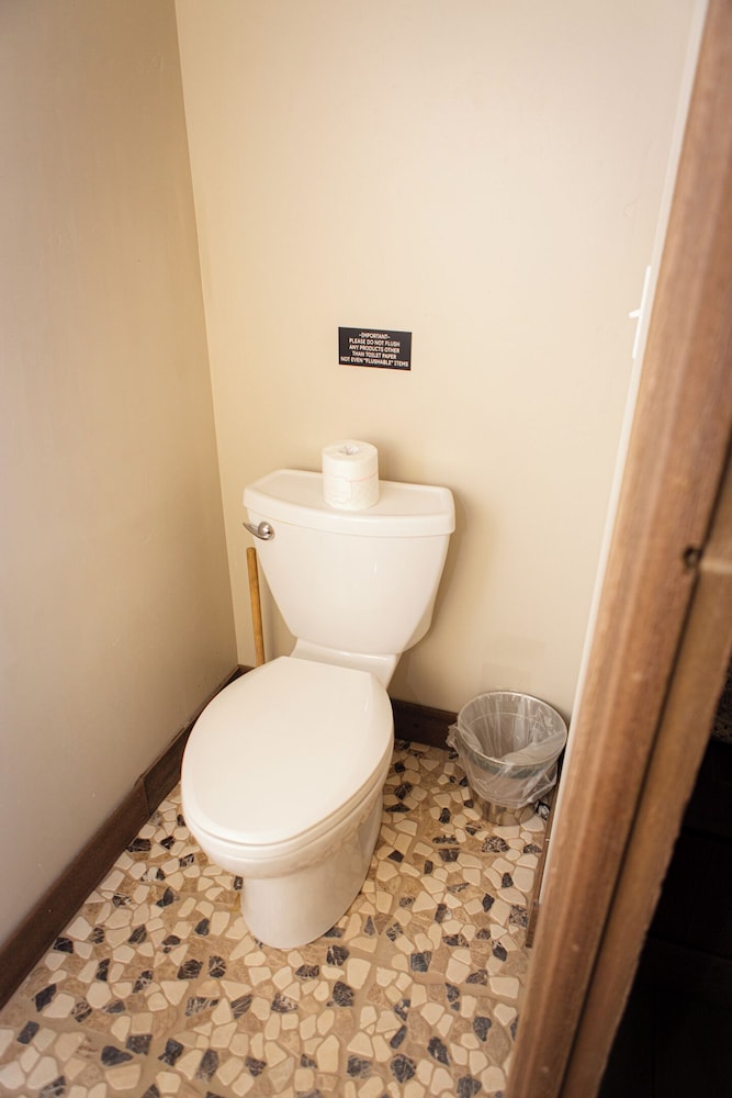 5th East Hall Bed Breakfast 45/46