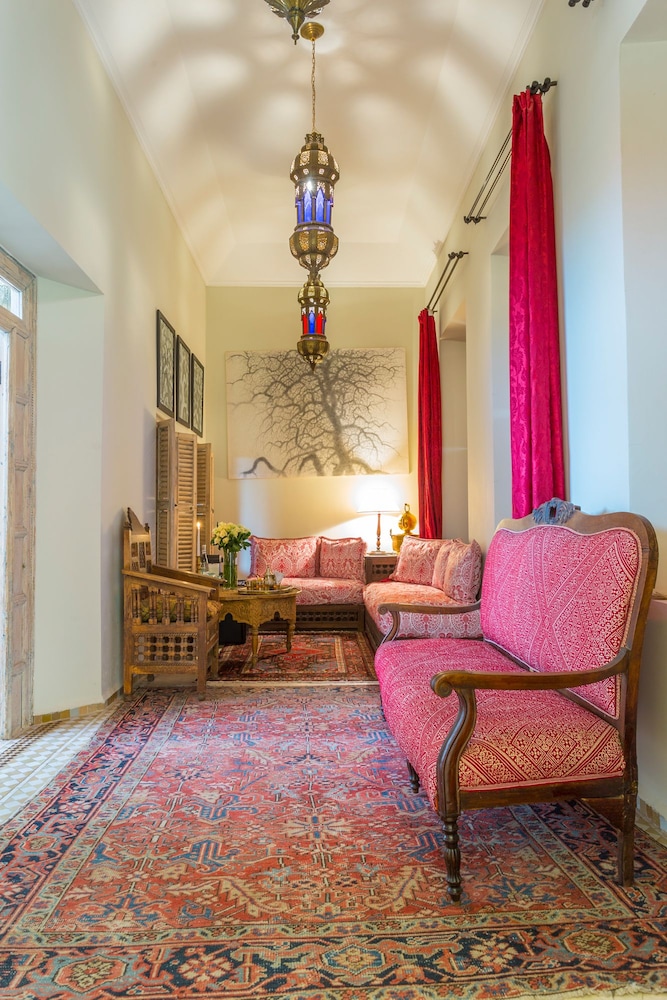 RIAD AZOULAY 53/76