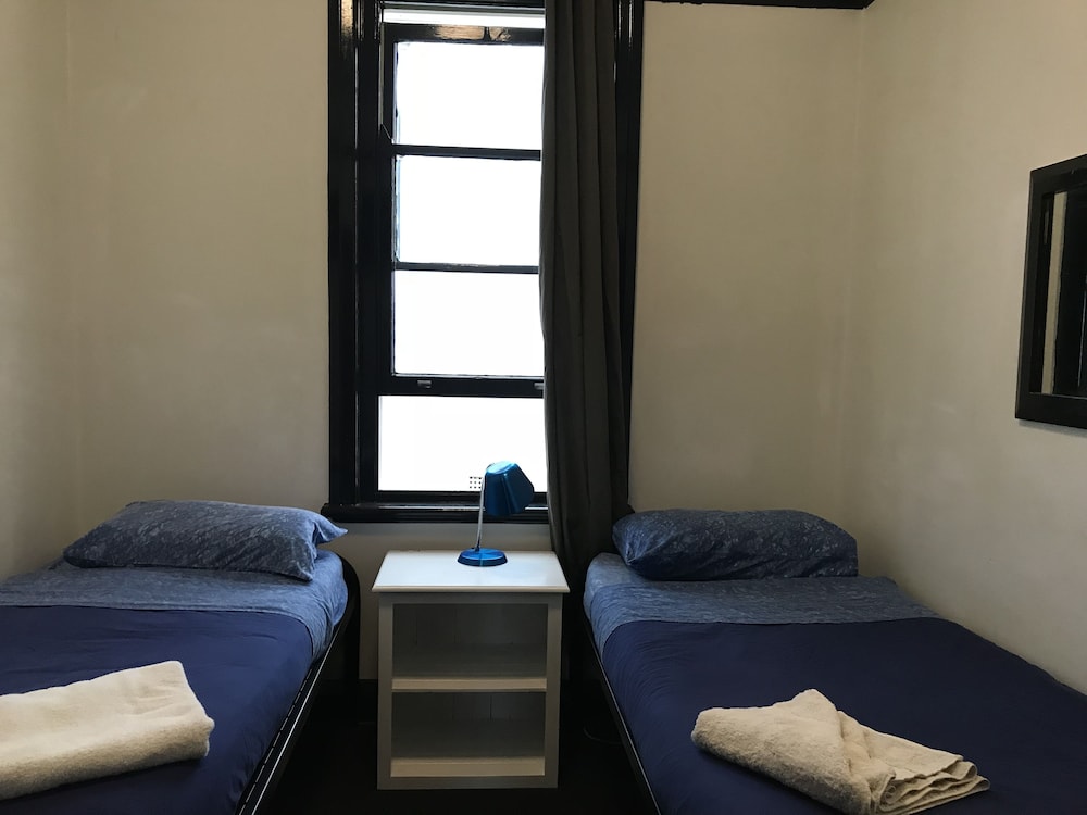 Coogee Beach House - Hostel 25/36