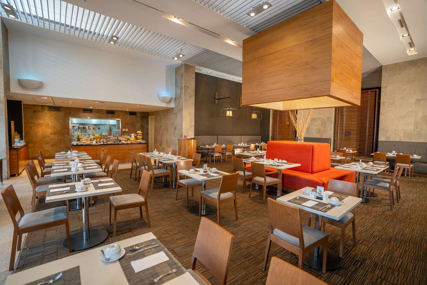 restaurant cafeteria