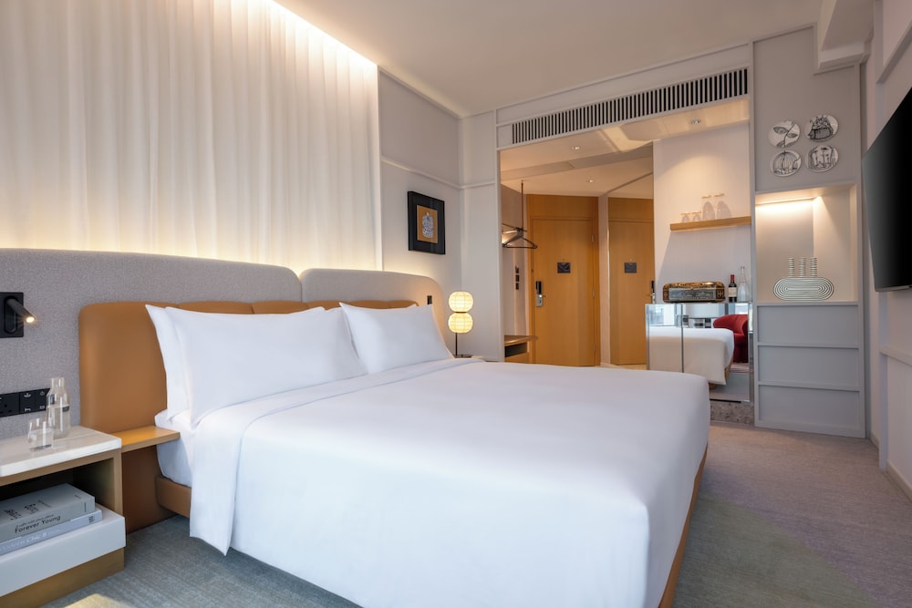 HARBOUR, PREMIER, KING BED