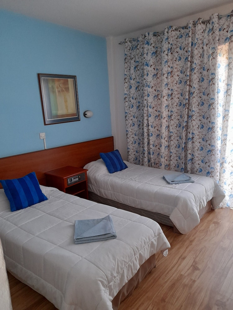 ROOM, DOUBLE OR TWIN BED, CITY VIEW