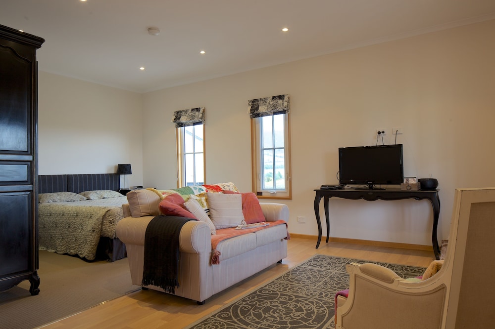 RIVERSDALE ESTATE COTTAGES 13/39