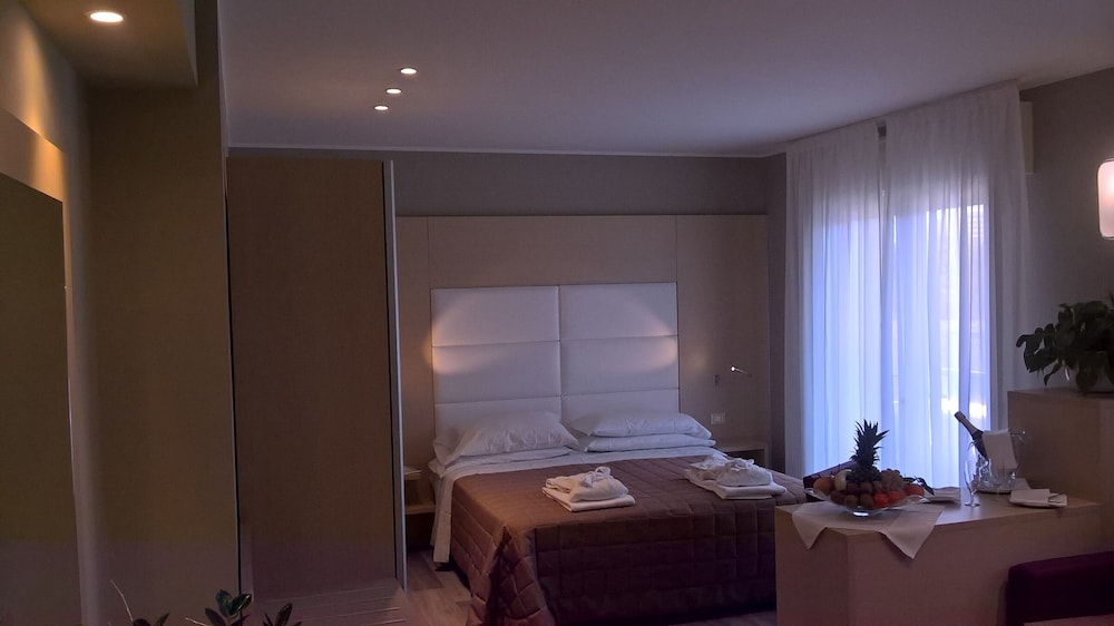Hotel Terme Marconi 14/30