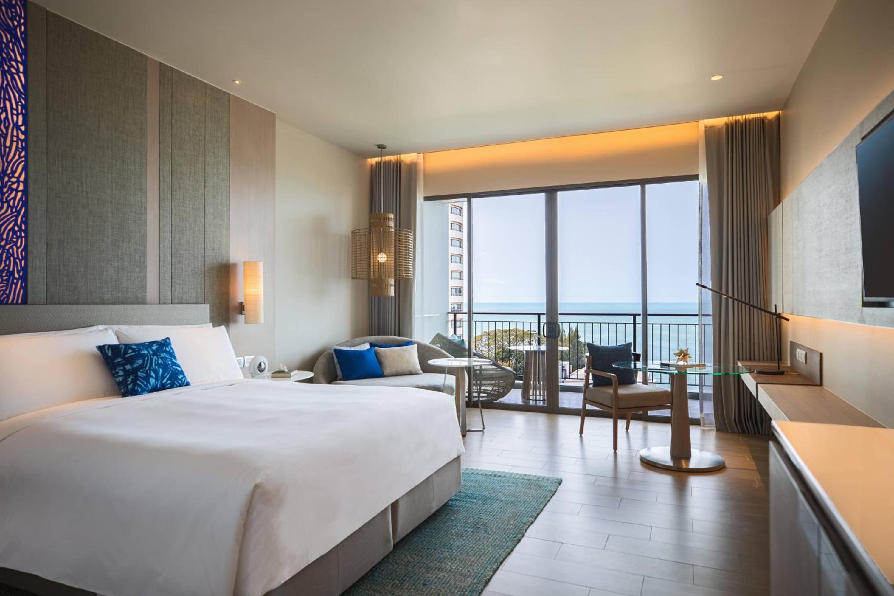 غرفة بإطلالة على البحر بشرفة