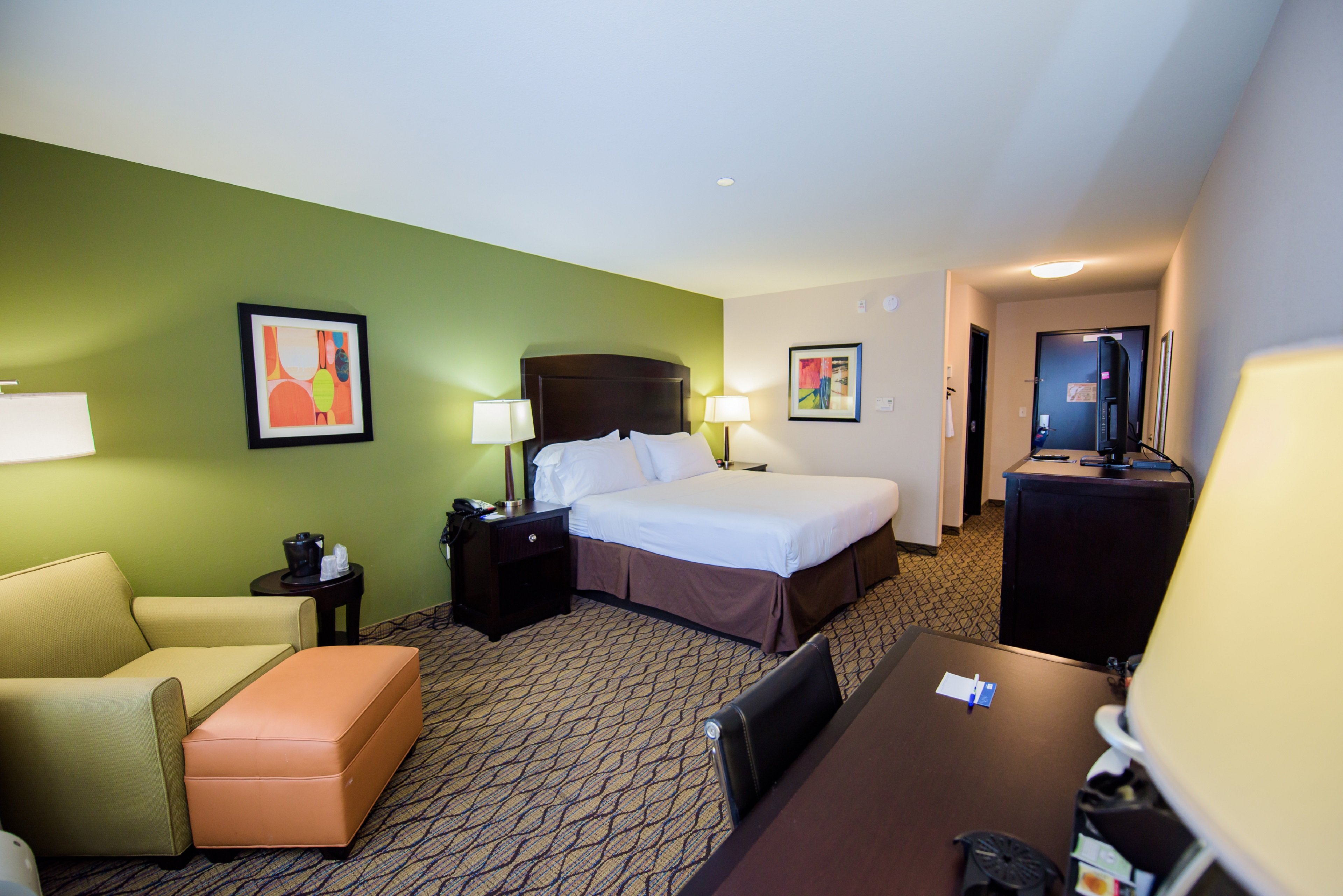 Holiday Inn Express Hotel & Suites Tulsa South Bixby 17/50