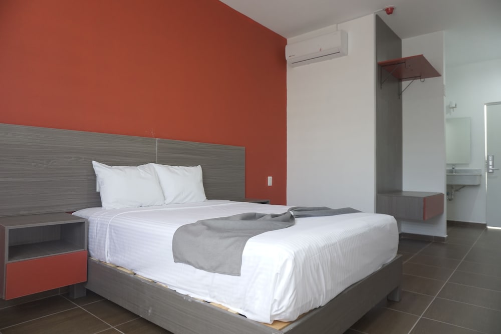 Alo Select Mazatlan 17/38