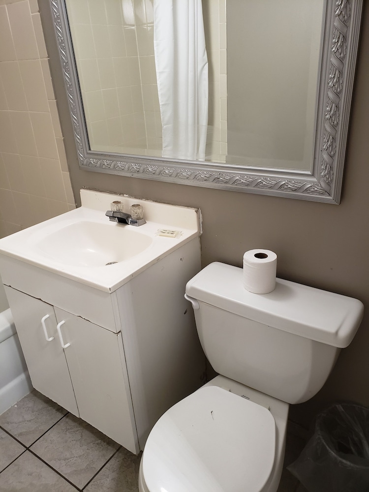 Niagara Falls Courtside Inn Hotel 38/41