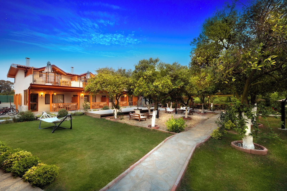 Orange Garden Hotel Akyaka، مرماريس 45/50
