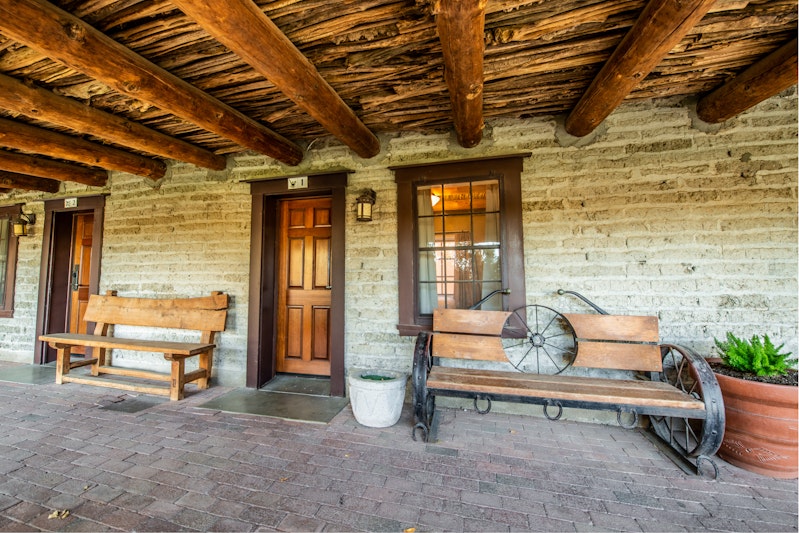 Tanque Verde Ranch 41/76