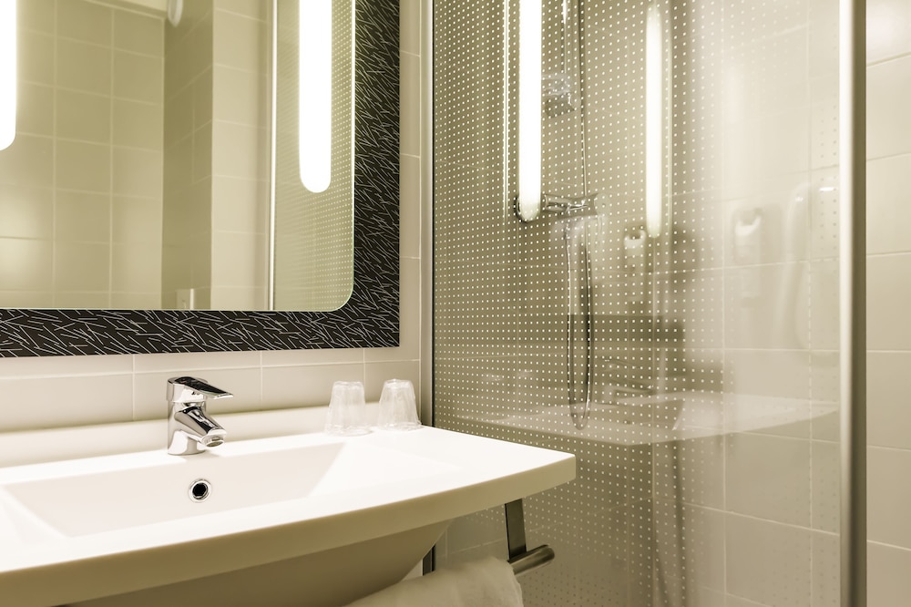 Ibis Evora Hotel 63/64