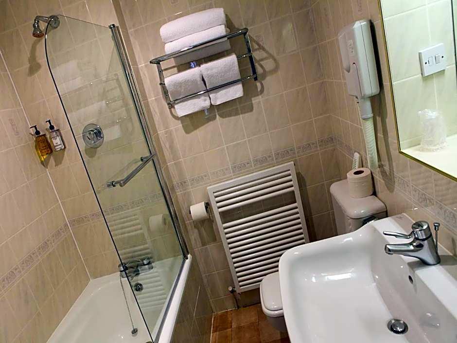 Gatwick Cambridge Hotel 50/53