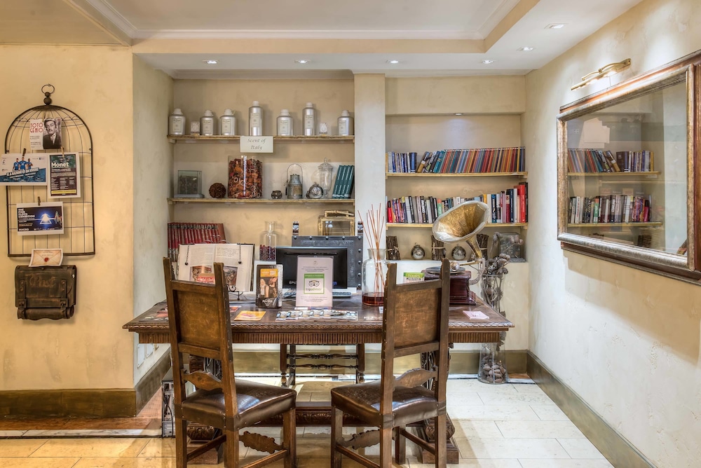 Room Select Via Veneto 38/50