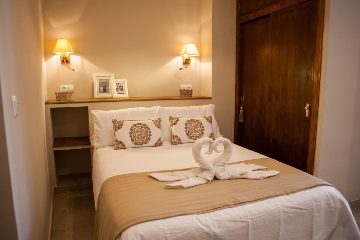STUDIO, SUITE, KITCHEN