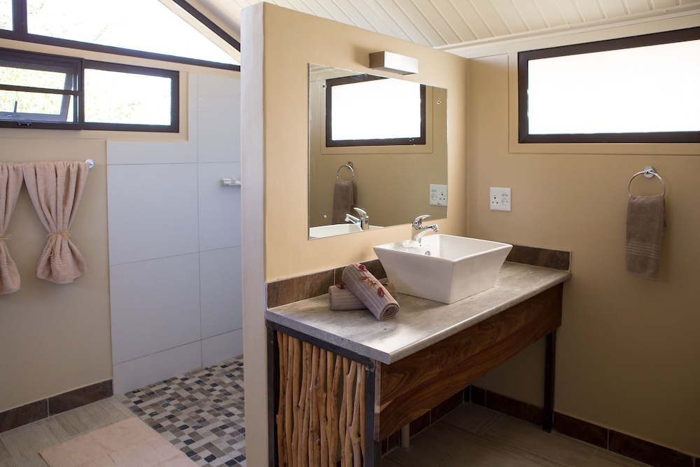 Etosha Village 40/42