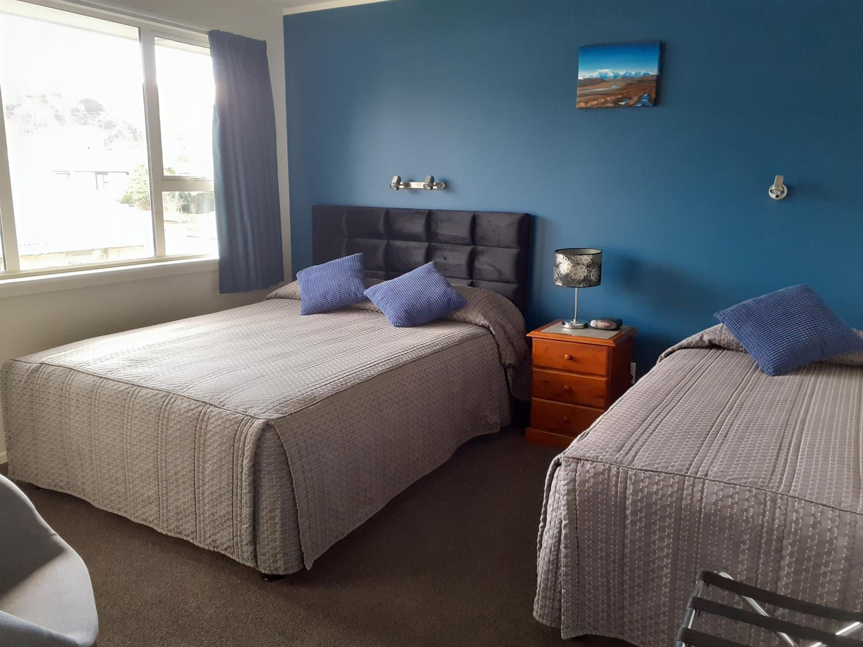 2 Bedrooms, Upstairs, Superior, Apartment