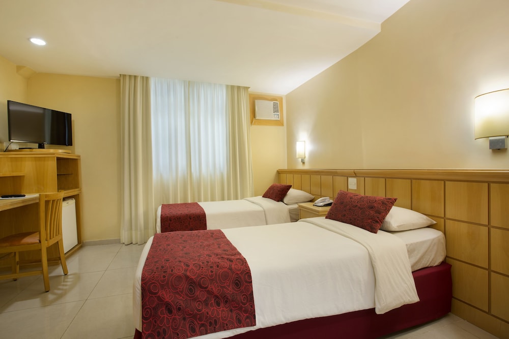DELUXE, TWIN BEDS