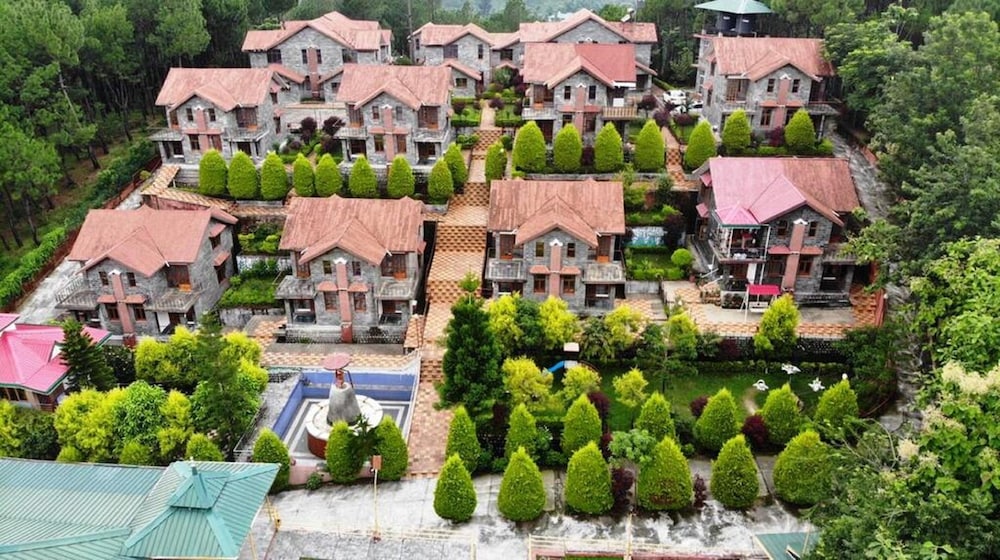 Nature Bloom Hotel And Resort 48/50