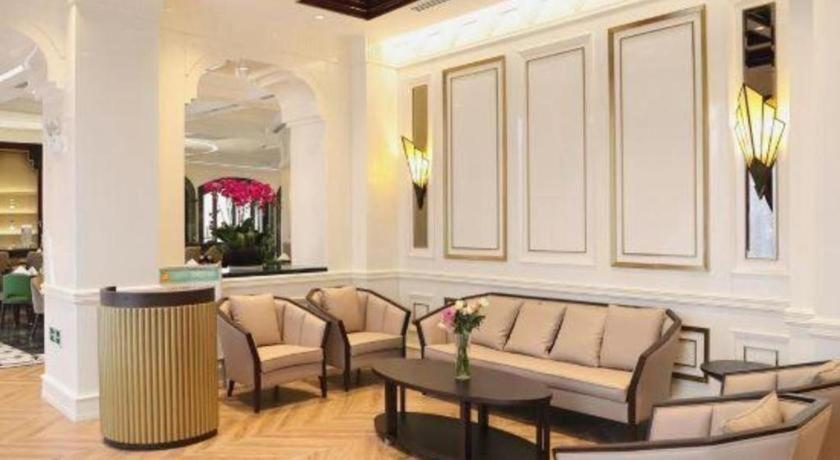 CHINA GARDEN HOTEL 44/56