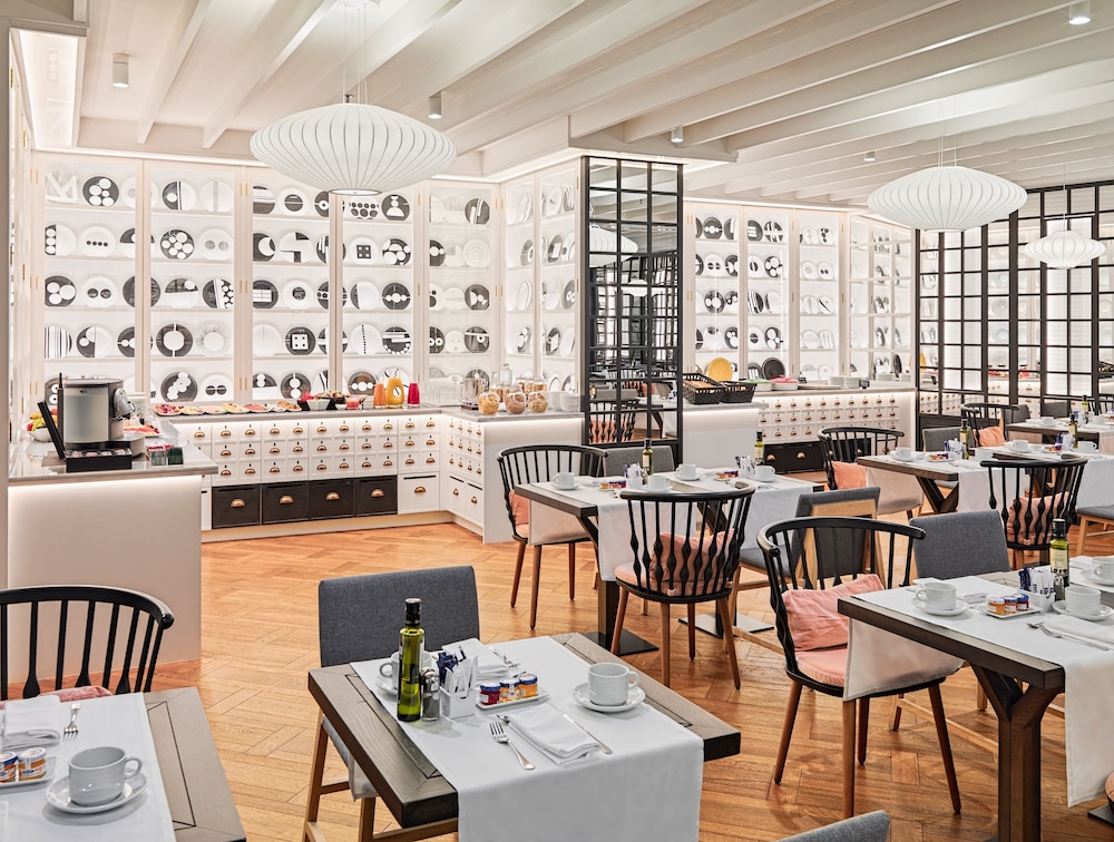 H10 Universitat Hotel 43/47