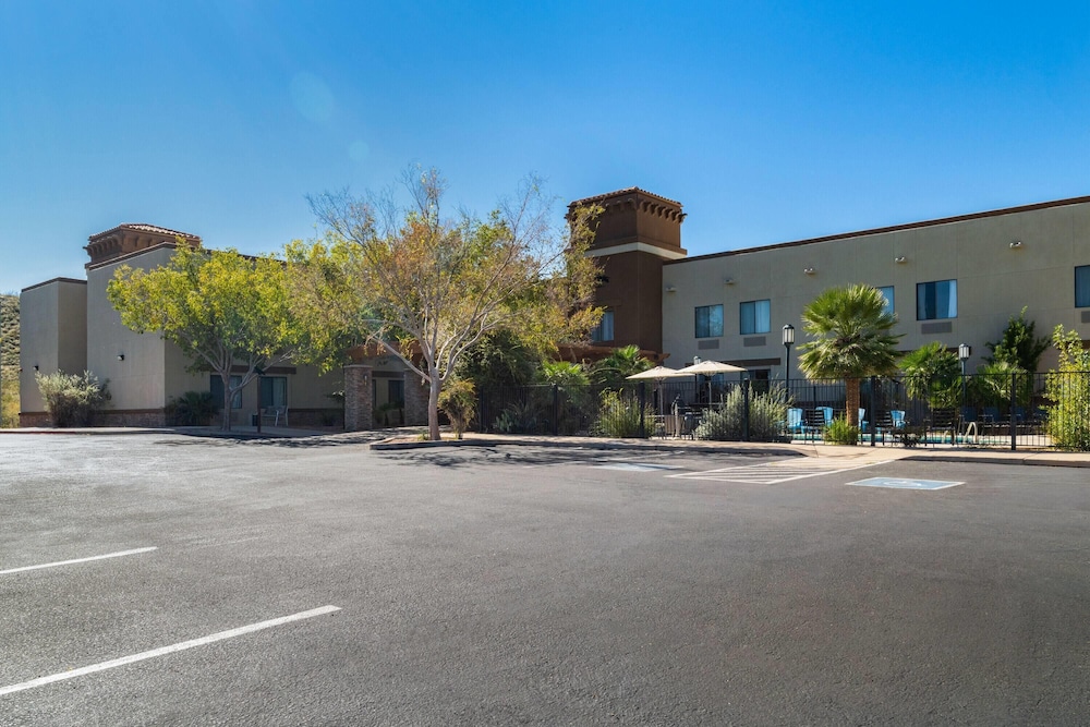 Tombstone Grand Hotel, a Baymont by Wyndham 43/50