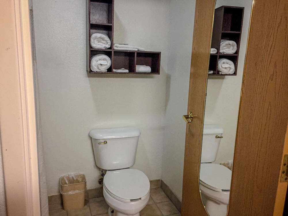 Motel6 Woodway, TX 40/41