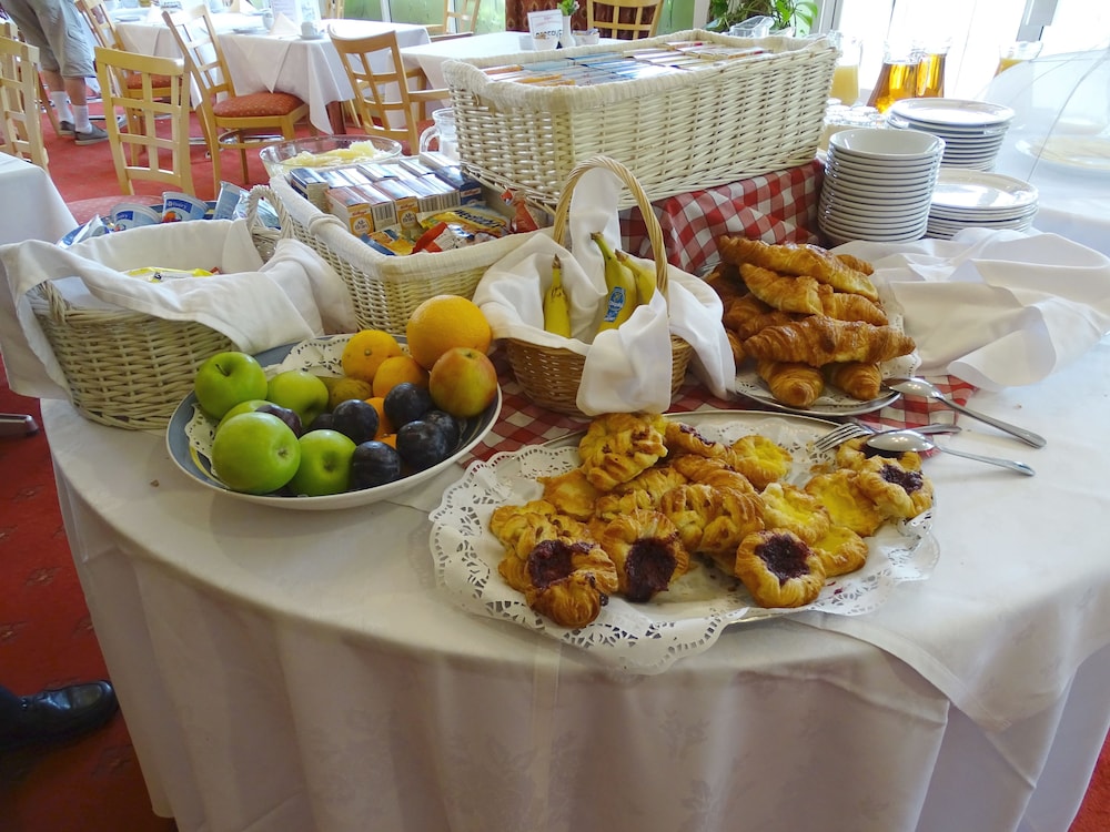 La Trelade Hotel 36/50