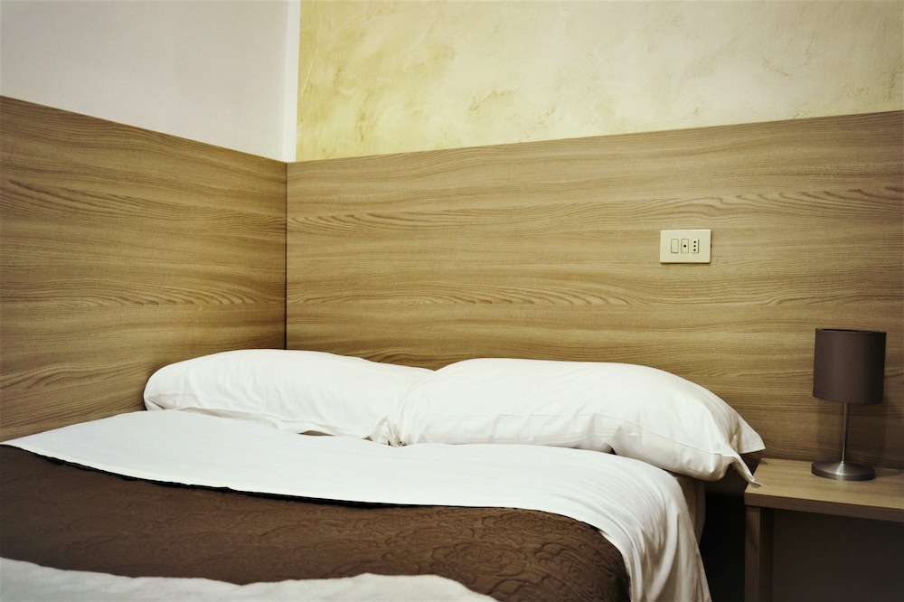 BASIC, DOUBLE BED