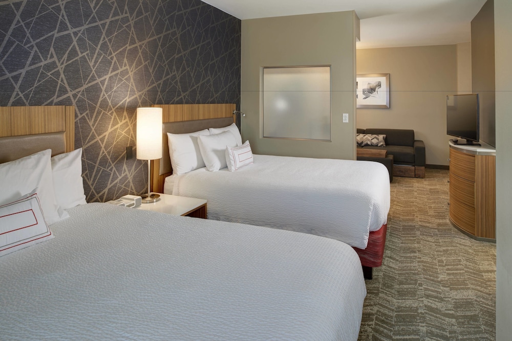 SpringHill Suites St. Louis Brentwood 6/36