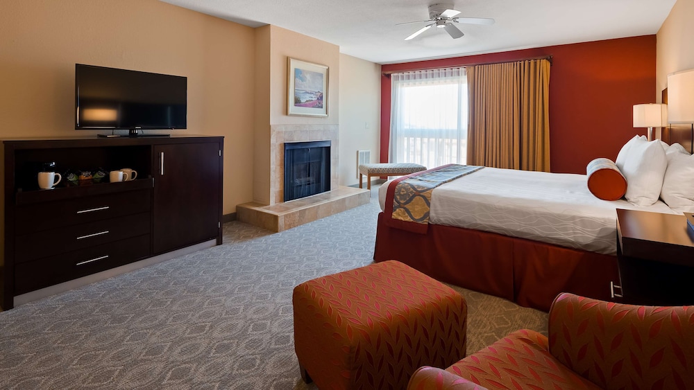 Best Western Plus Monterey Inn 23/46