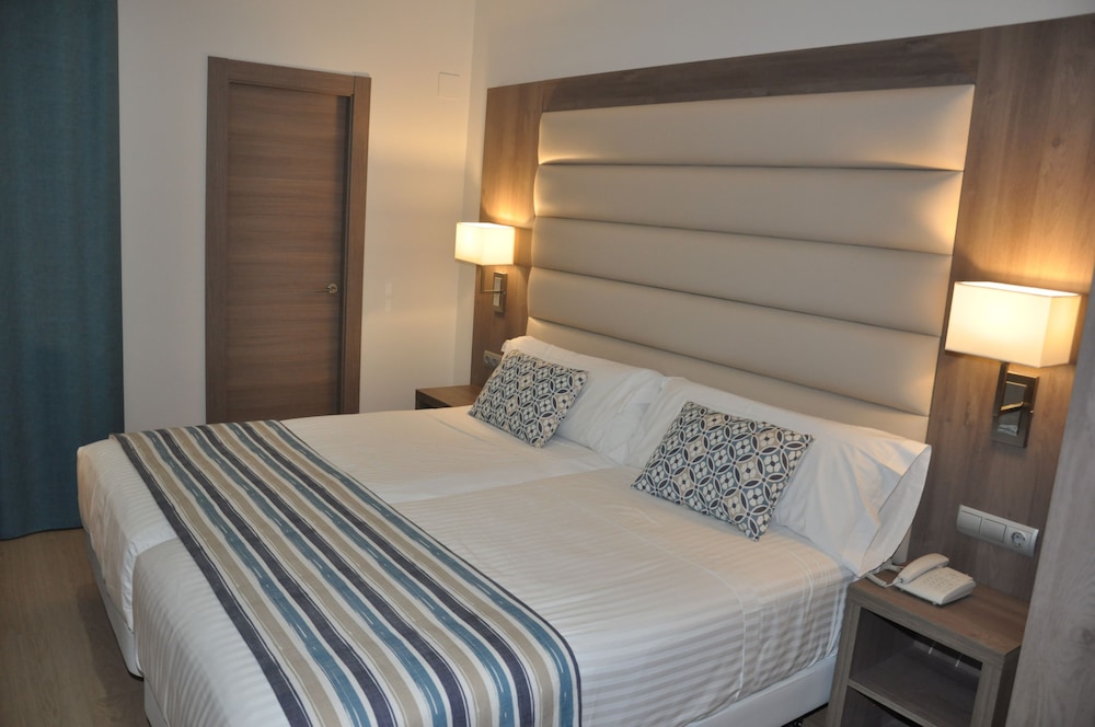Hotel Selu 33/64