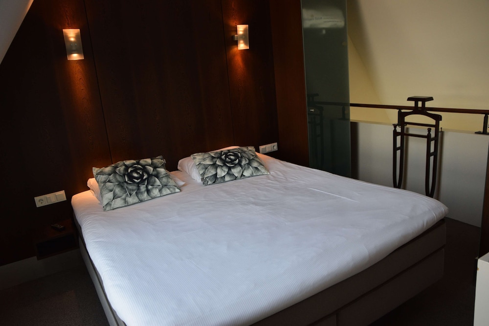 Golden Tulip West Ende 28/73