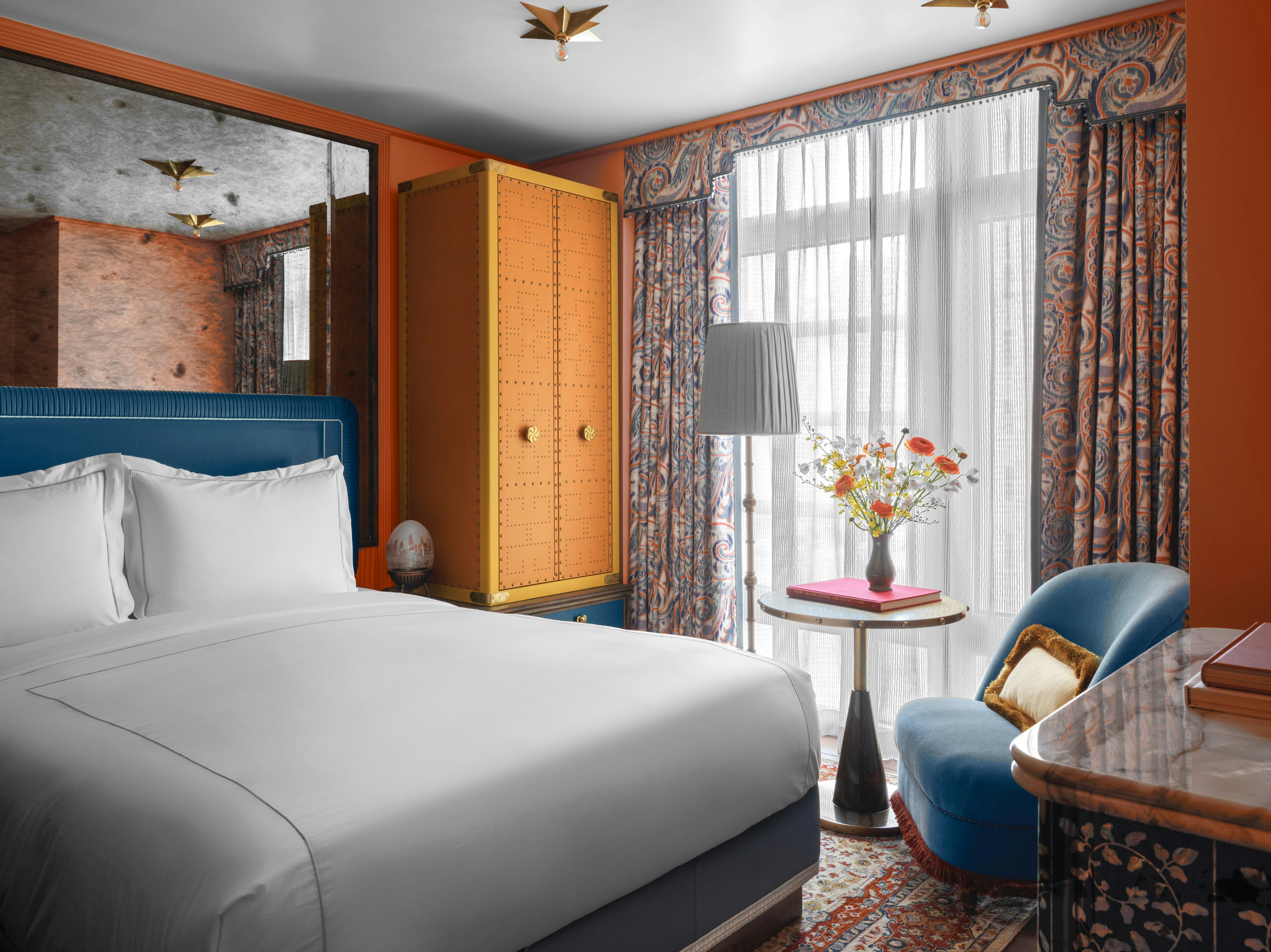 Nomad, Queen Bed, Accessible