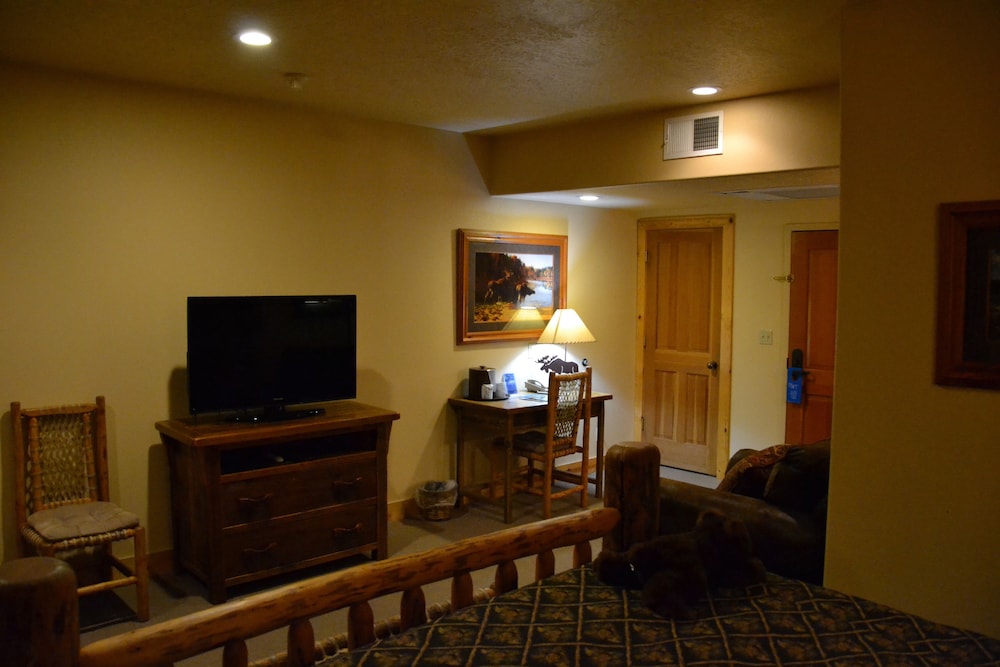 Daniels Summit Lodge 34/50