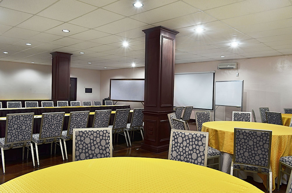 Thunderbird Resorts - Rizal 60/70