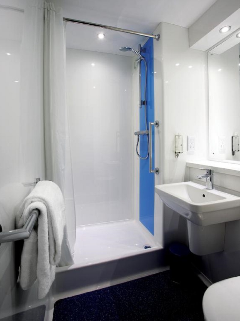Travelodge Christchurch 18/19