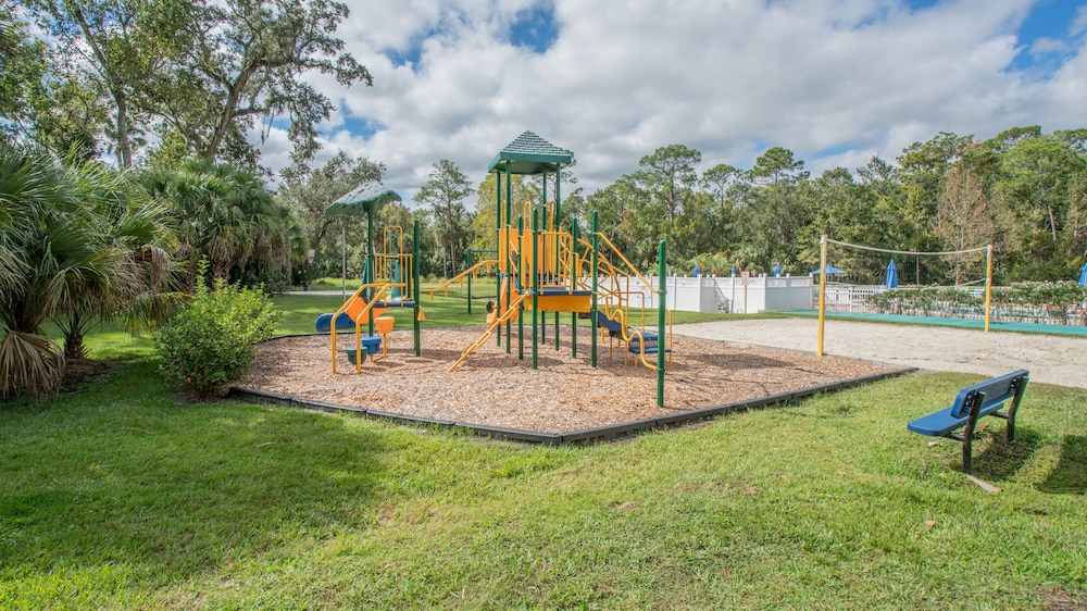 Barefoot Suites 54/69
