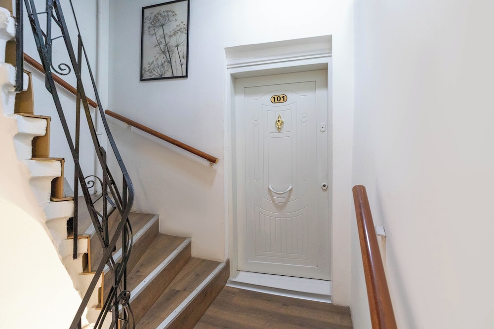 Ercan Inn Hotel 38/62
