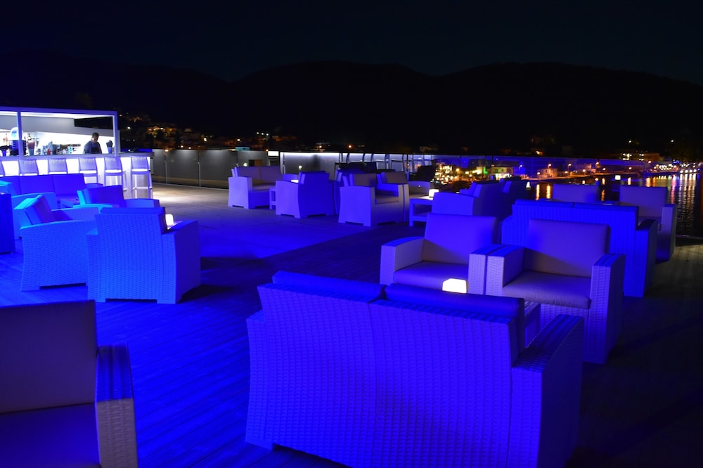 Hotel New Aegli 60/69