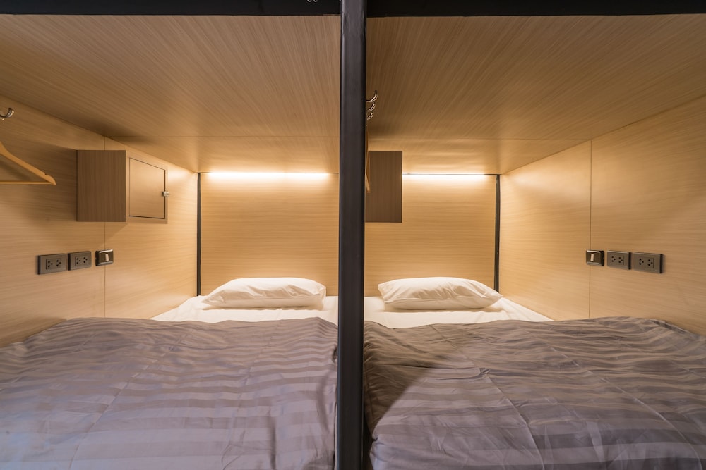 FEMALE DORM, 4 BEDS